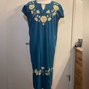 Traditional Mexican dress embroidered design light weight size 11/12